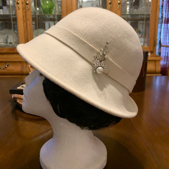 Hat - Picture 4 of 4